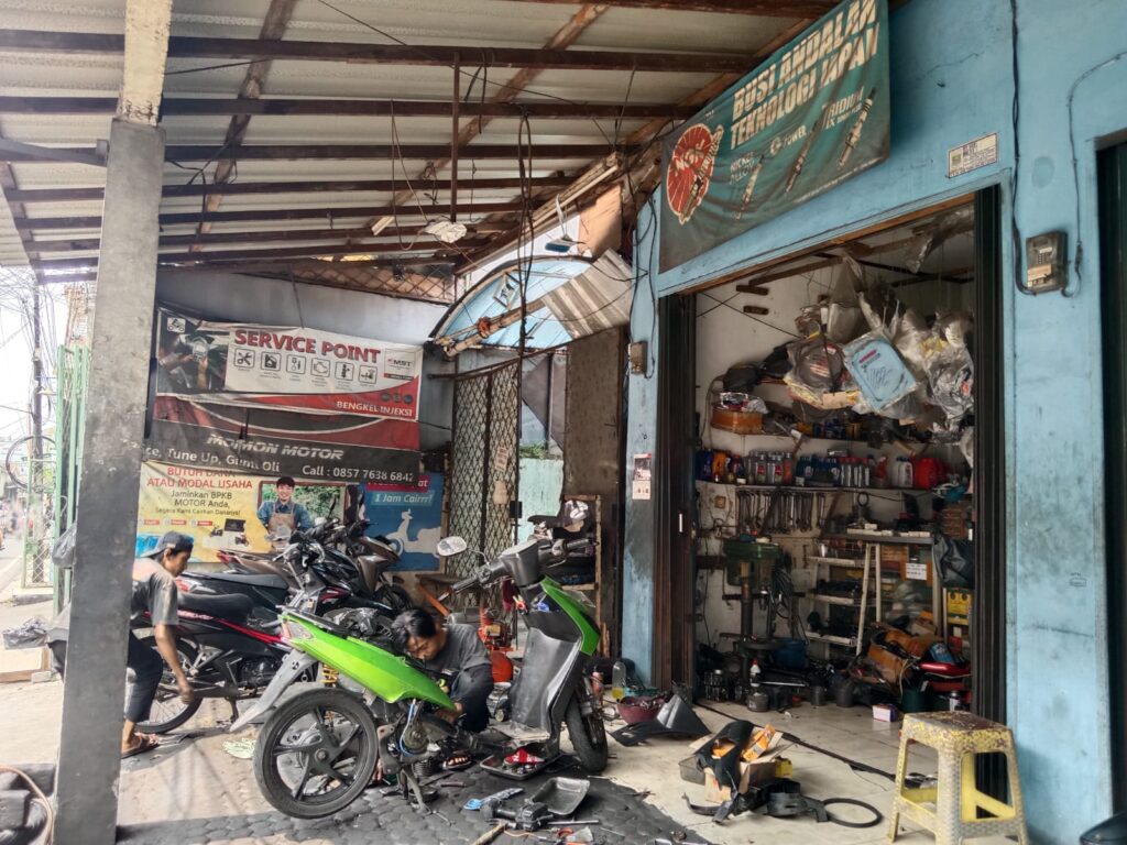 bengkel variasi motor terdekat tangerang selatan